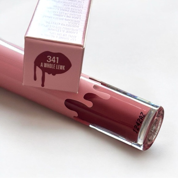Kylie Cosmetics Lip Shine Lacquer - A Whole Lewk (berry mauve) - Picture 4 of 4
